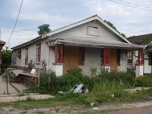 a-blighted-home-in-new-orleans