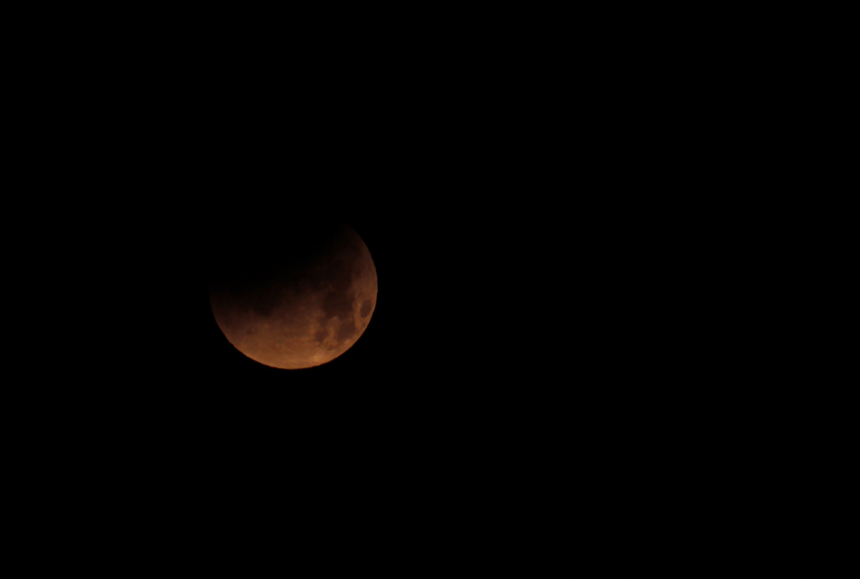 SPAIN-ASTRONOMY-ECLIPSE-MOON