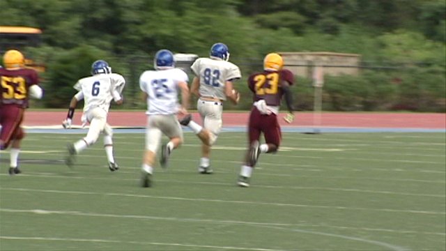 10 MCDONOGH 35 JESUIT FOOTBALL SCRIMMAGE 1