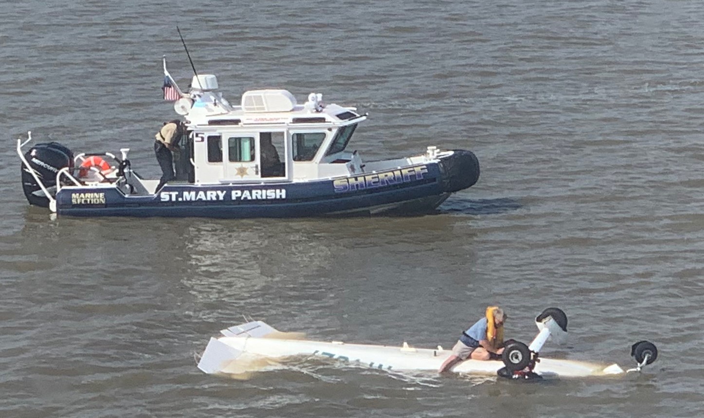 https://digital-stage.wgno.com/news/louisiana/coast-guard-pulls-pilot-from-wreckage-in-waters-south-of-morgan-city