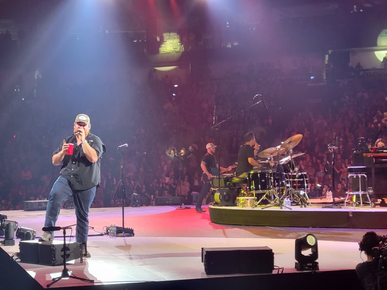 Luke Combs performs at the Smoothie King Center on November 16, 2021. Photo courtesy Victoria Cristina, WGNO.