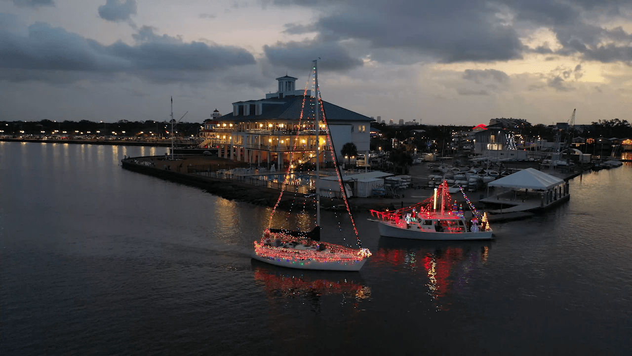 https://digital-stage.wgno.com/news/local/video-8th-annual-lights-on-the-lake-celebration-and-boat-parade/