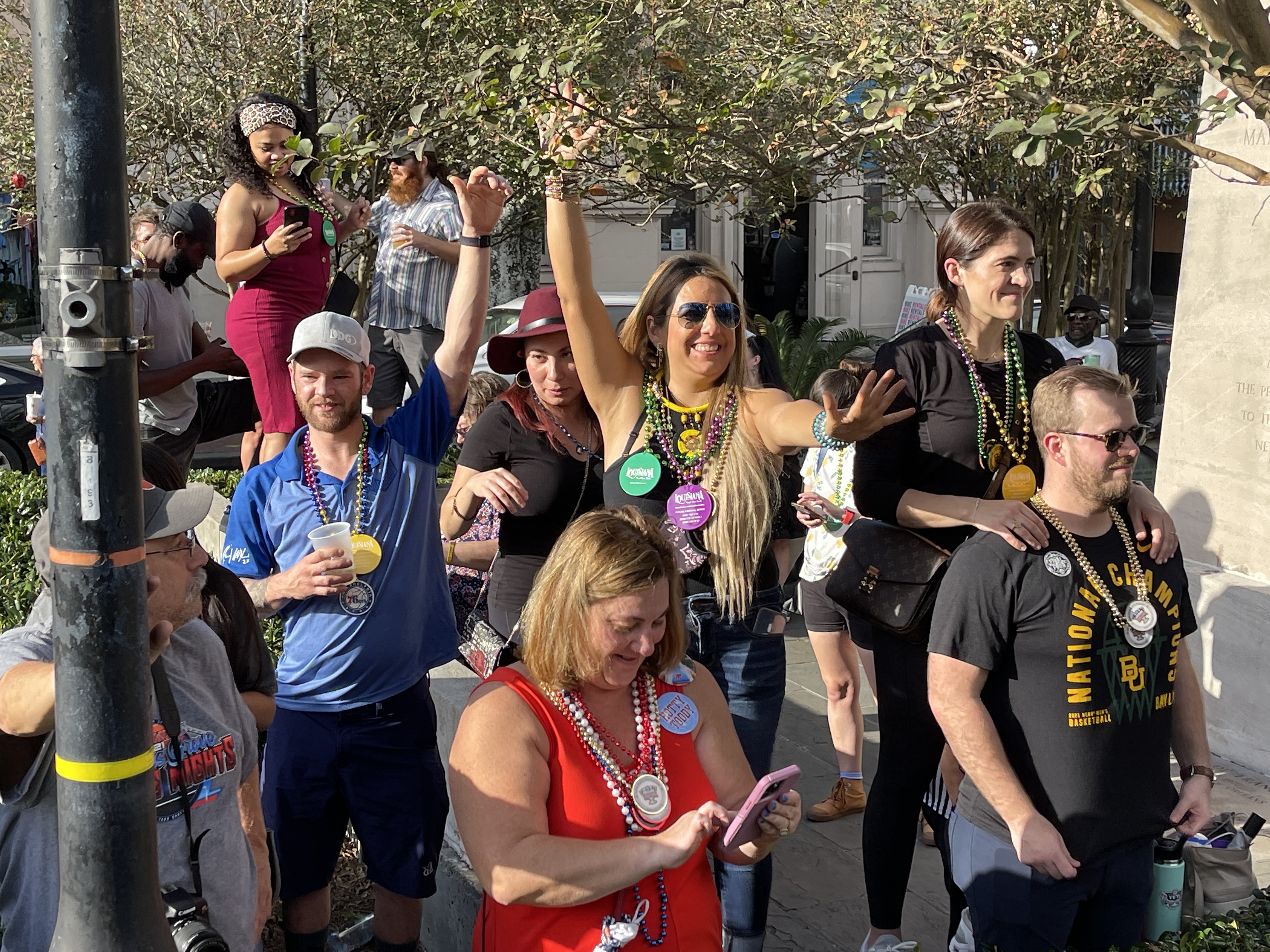 https://digital-stage.wgno.com/news/local/gallery-2021-allstate-sugar-bowl-parade-rolls-through-french-quarter-on-new-years-eve/