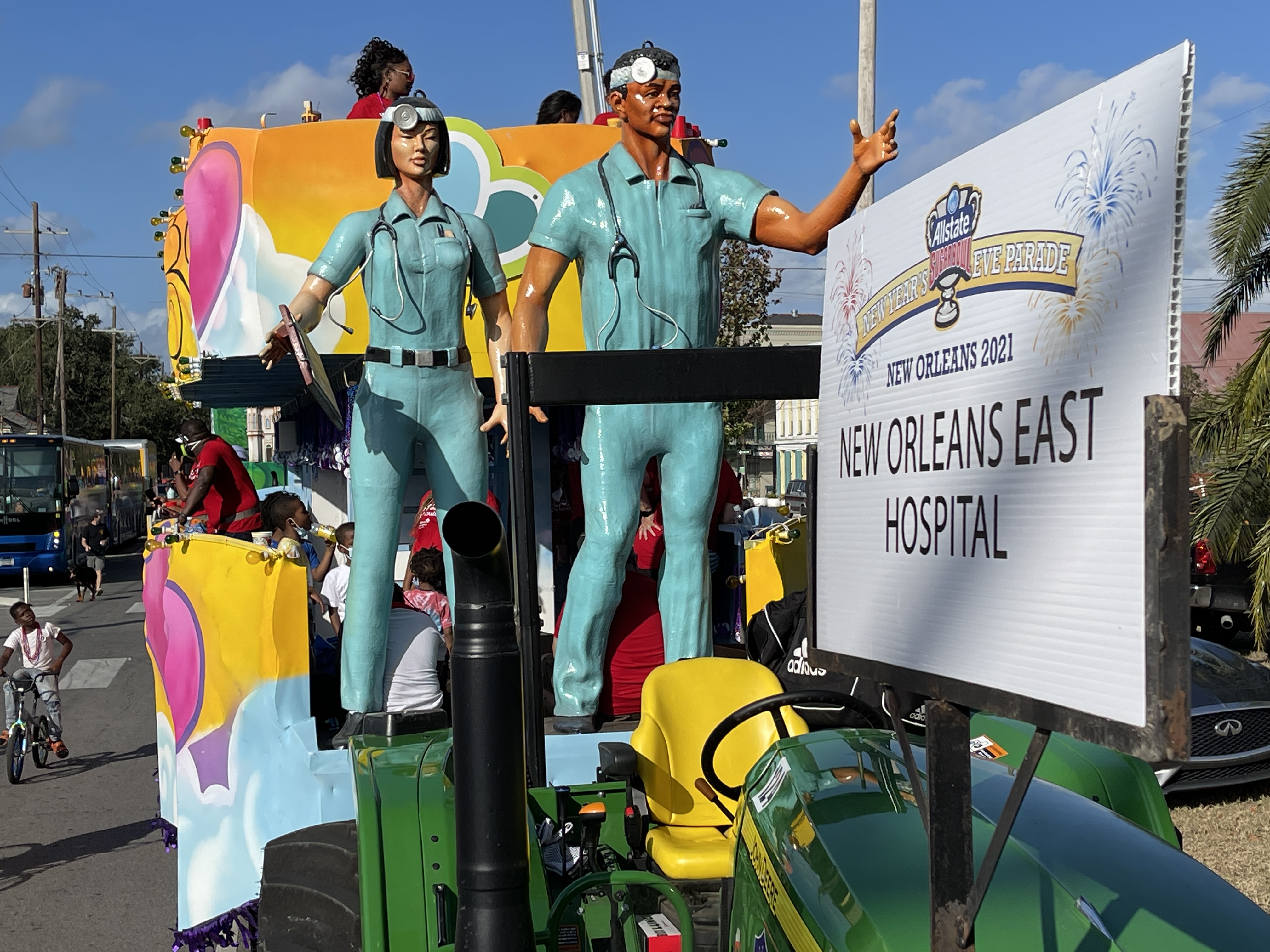 https://digital-stage.wgno.com/news/local/gallery-2021-allstate-sugar-bowl-parade-rolls-through-french-quarter-on-new-years-eve/