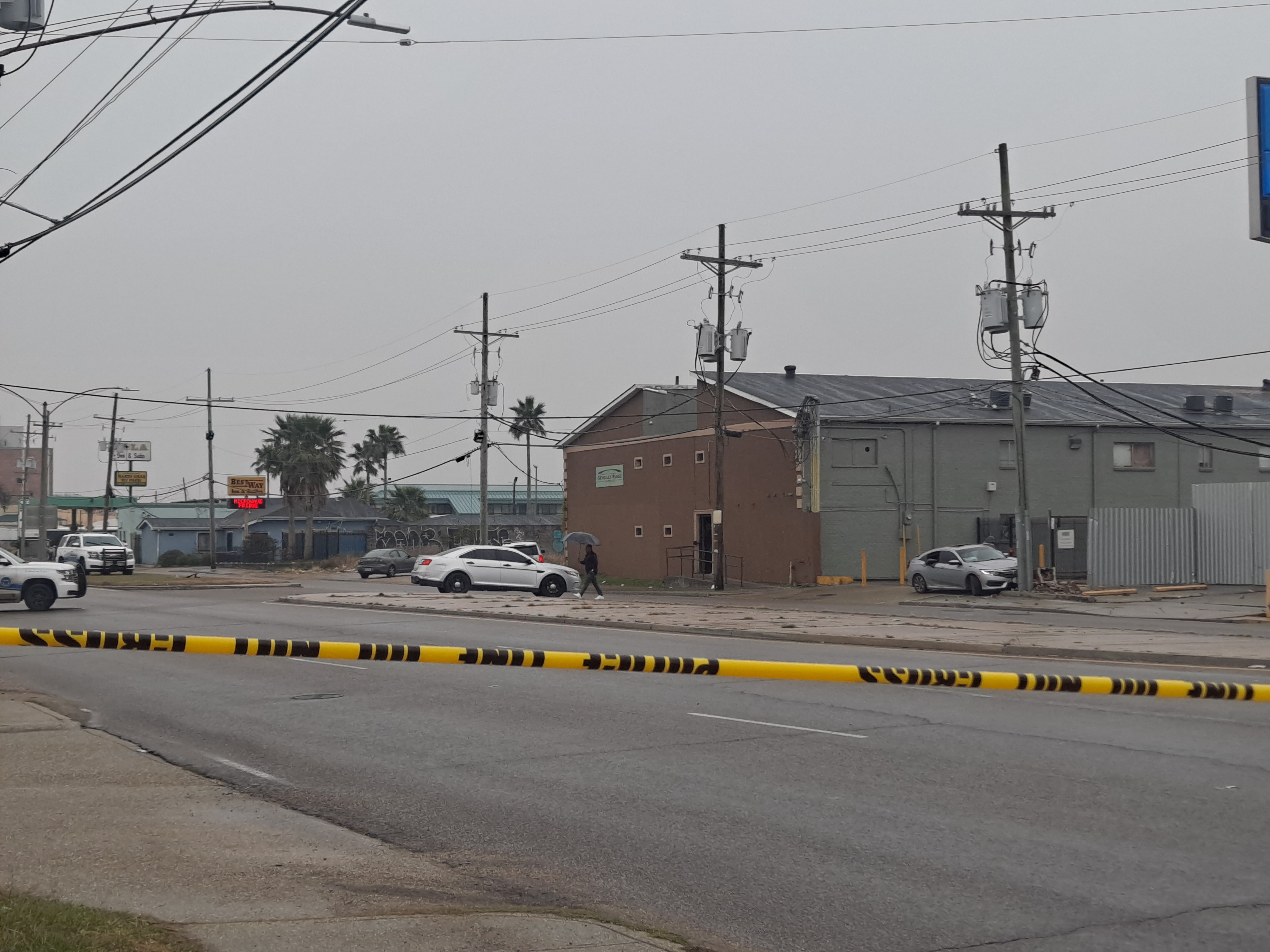 https://digital-stage.wgno.com/news/crime/nopd-section-of-chef-menteur-highway-closed-after-double-shooting/