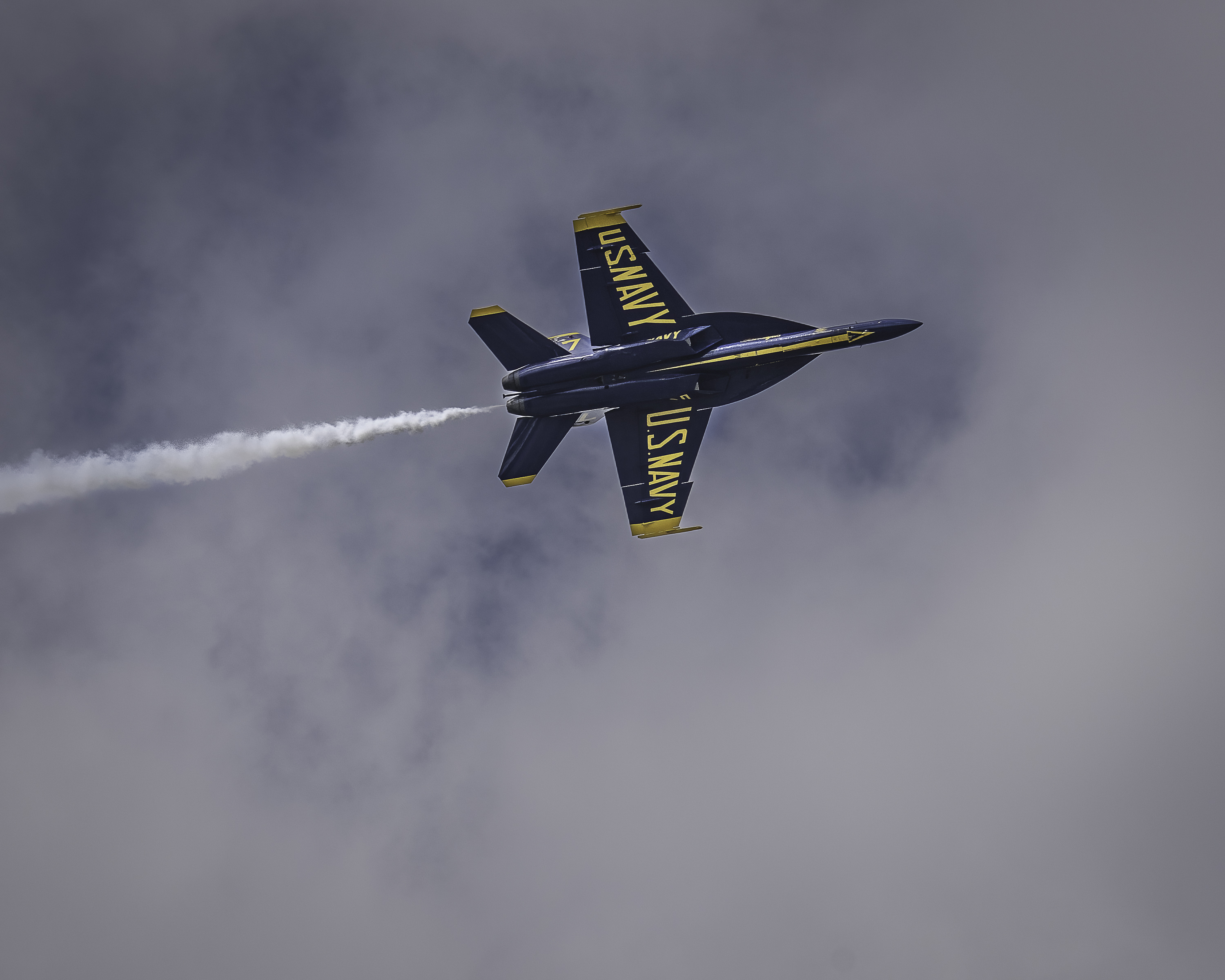 https://digital-stage.wgno.com/news/local/gallery-see-the-spectacular-blue-angels-soar-in-new-orleans-air-show/