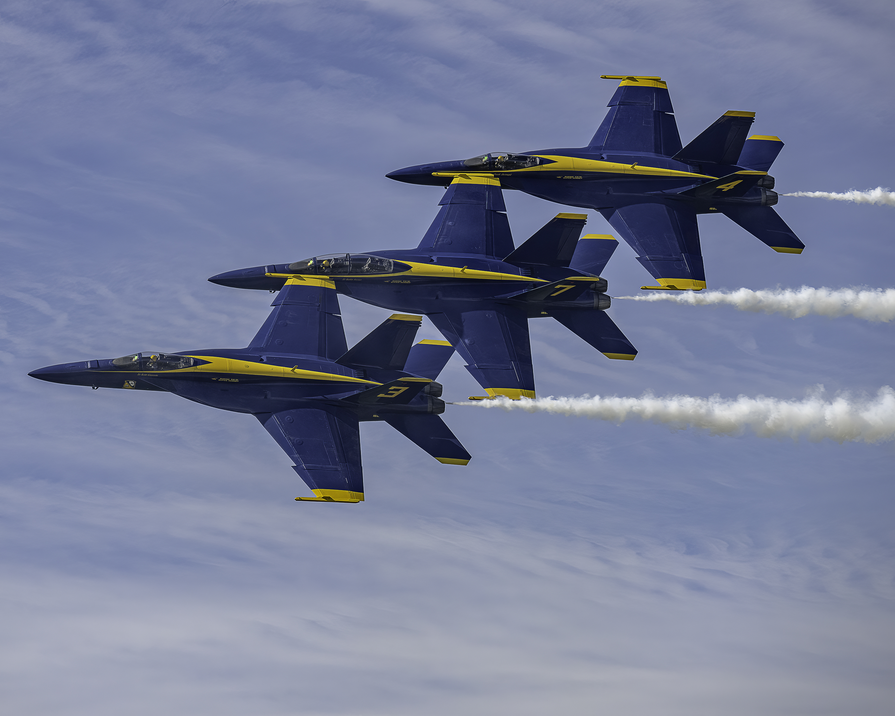 https://digital-stage.wgno.com/news/local/gallery-see-the-spectacular-blue-angels-soar-in-new-orleans-air-show/