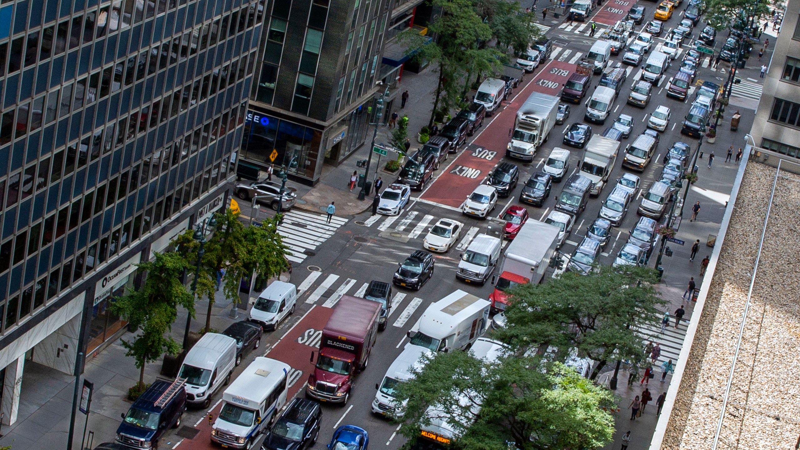 FILE - Heavy traffic fills Third Avenue, in New York's Manhattan borough near the United Nations, Sept. 20, 2021. Most drivers would pay $15 to enter Manhattan's central business district under a plan released by New York officials Thursday, Nov. 30, 2023. The congestion pricing plan, which neighboring New Jersey has filed a lawsuit over, will be the first such program in the United States if it receives final approval by transit officials. (AP Photo/Ted Shaffrey)